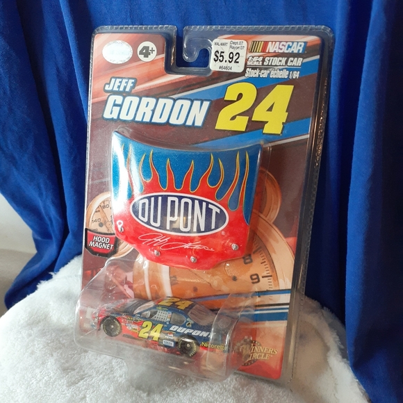 Nascar Jeff Gordon Winner's Circle #24 Die Cast w/ Hood 🧲 $12.50🇨🇦 Shipping - Picture 3 of 14